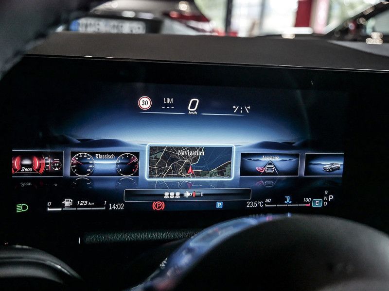 Mercedes-Benz B 200 2025