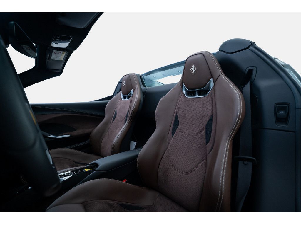 Ferrari 296 GTS 2024