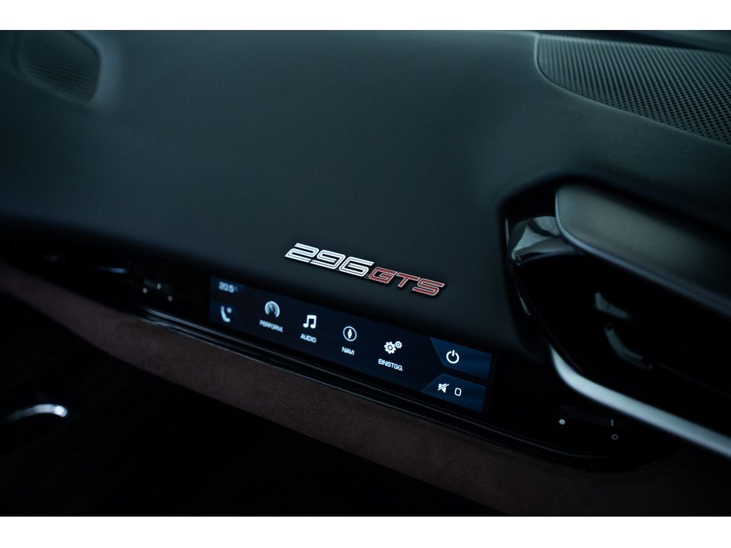 Ferrari 296 GTS 2024