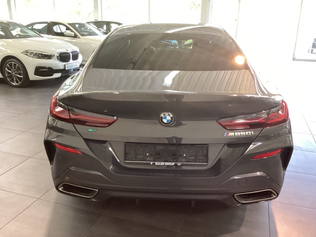 BMW M850 2021