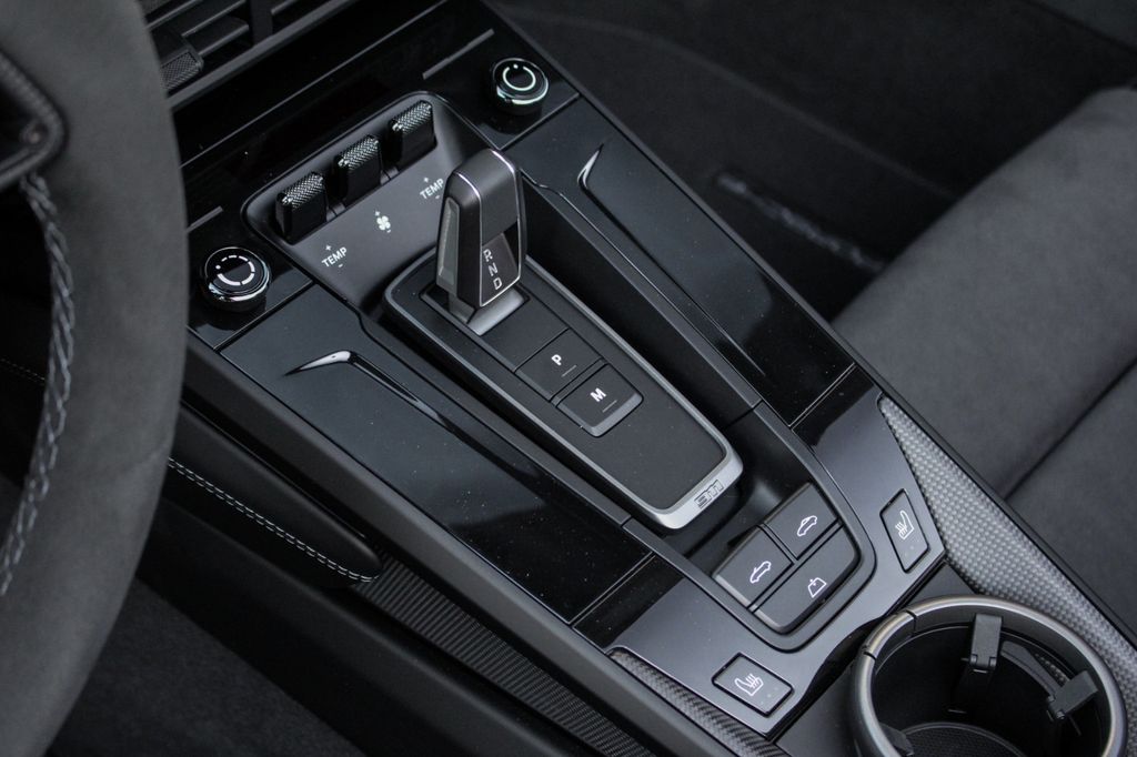 Porsche 992 2025