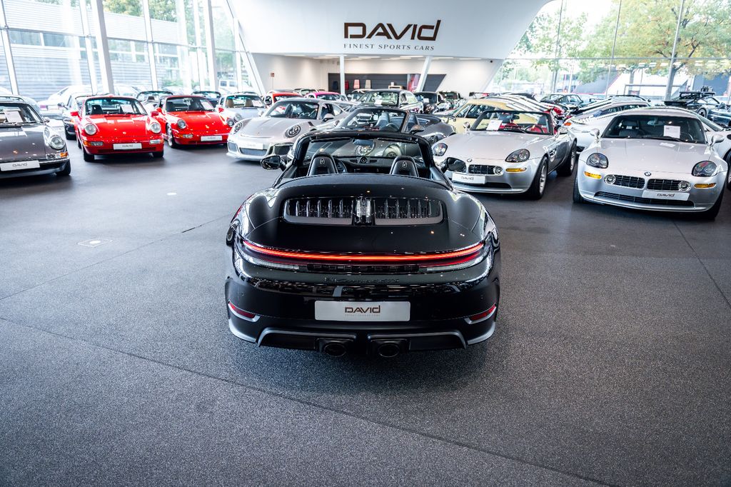 Porsche 992 2025