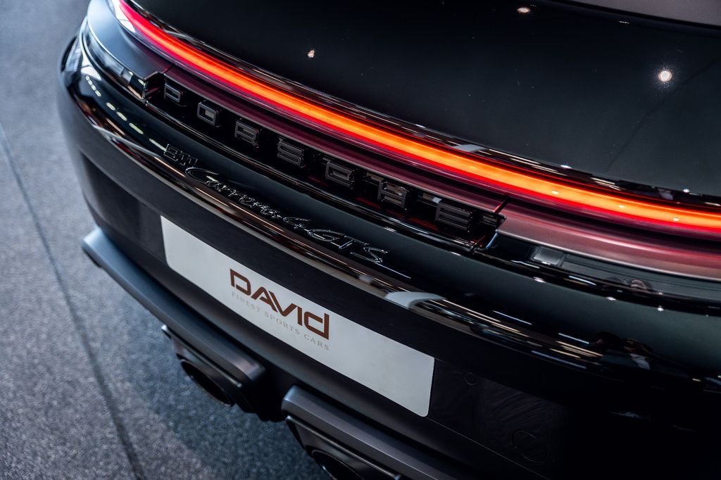 Porsche 992 2025