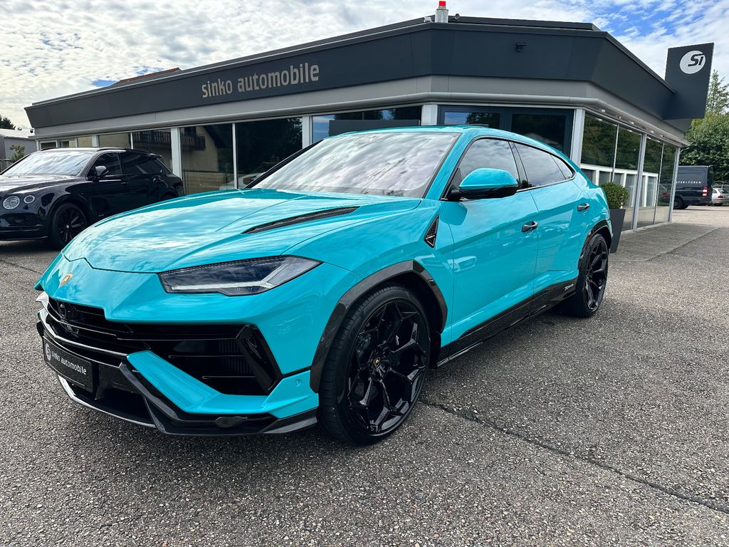 Lamborghini Urus 2025