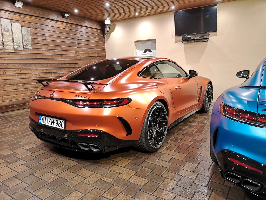 Mercedes-Benz AMG GT 2025