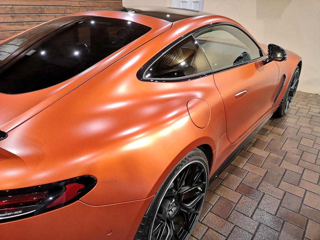 Mercedes-Benz AMG GT 2025