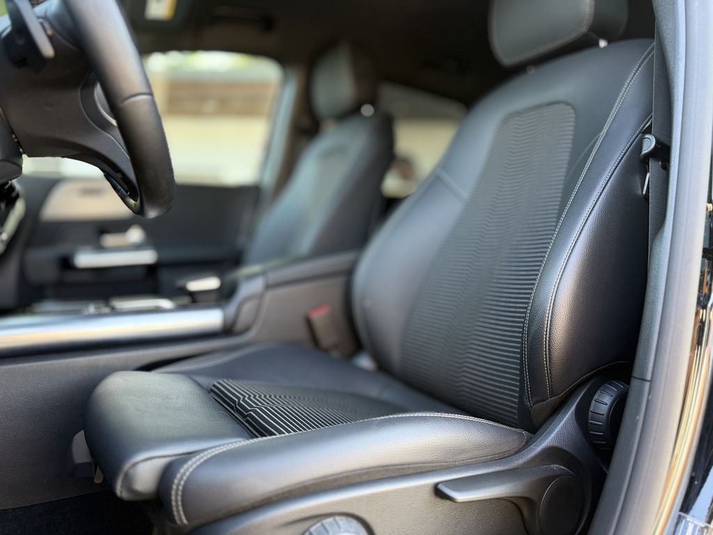 Mercedes-Benz B 200 2022