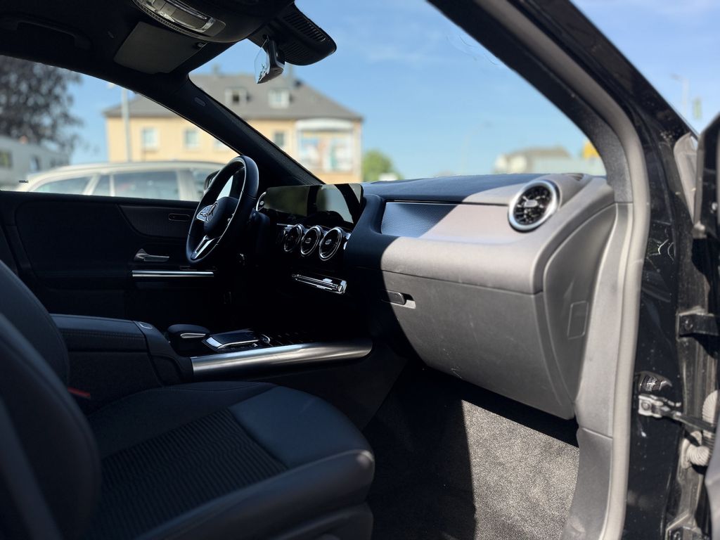 Mercedes-Benz B 200 2022