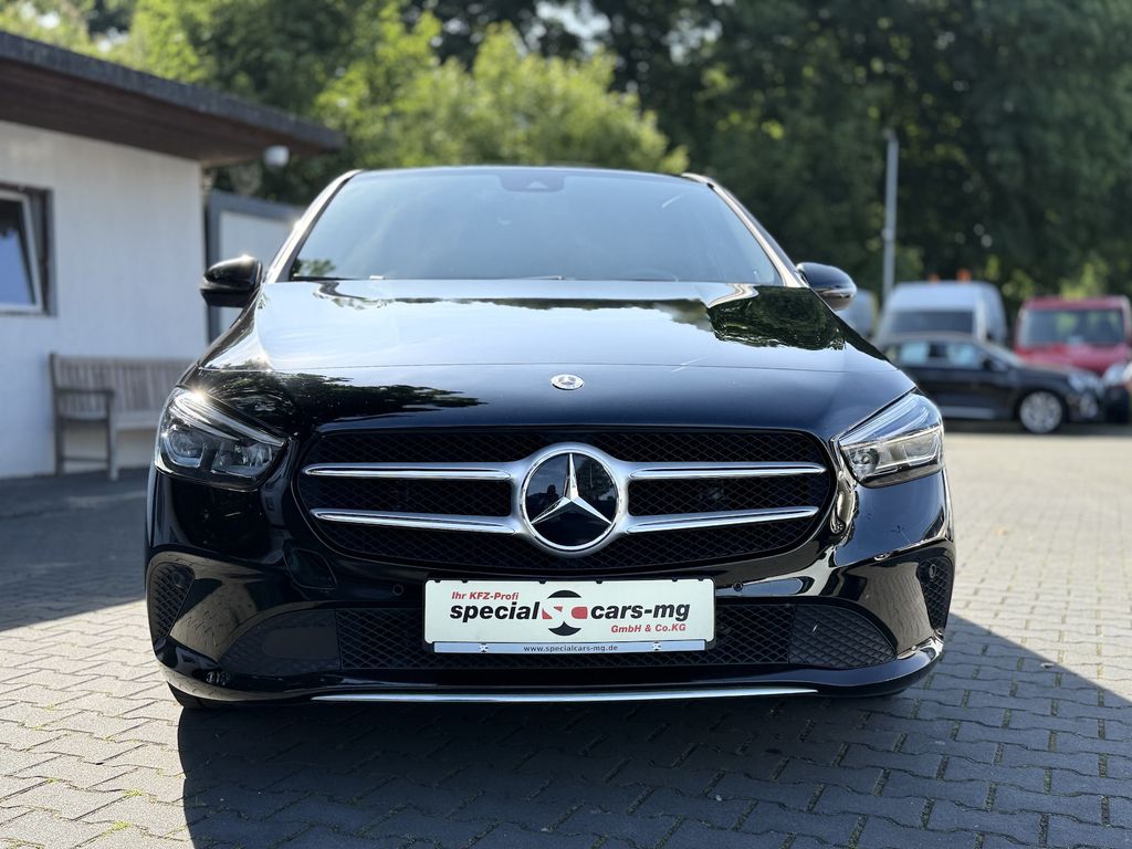 Mercedes-Benz B 200 2022