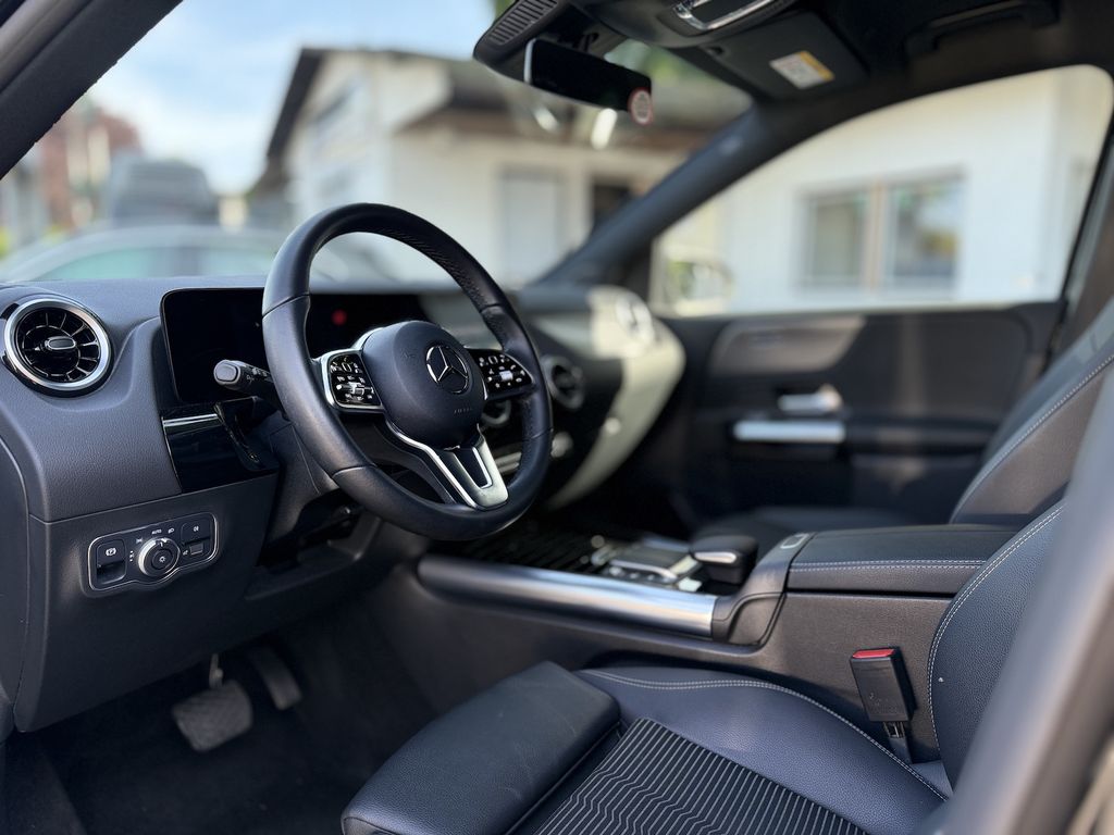 Mercedes-Benz B 200 2022