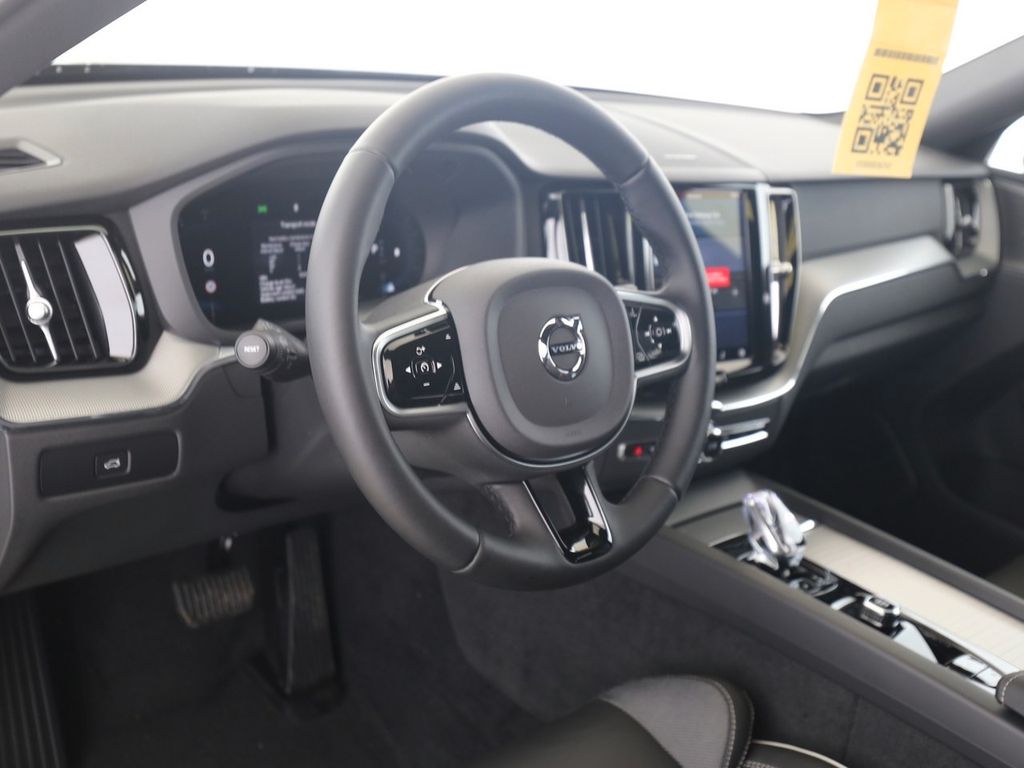 Volvo XC60 2025