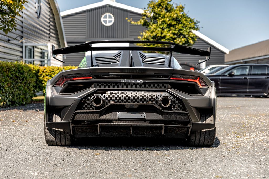 Lamborghini Huracán 2022