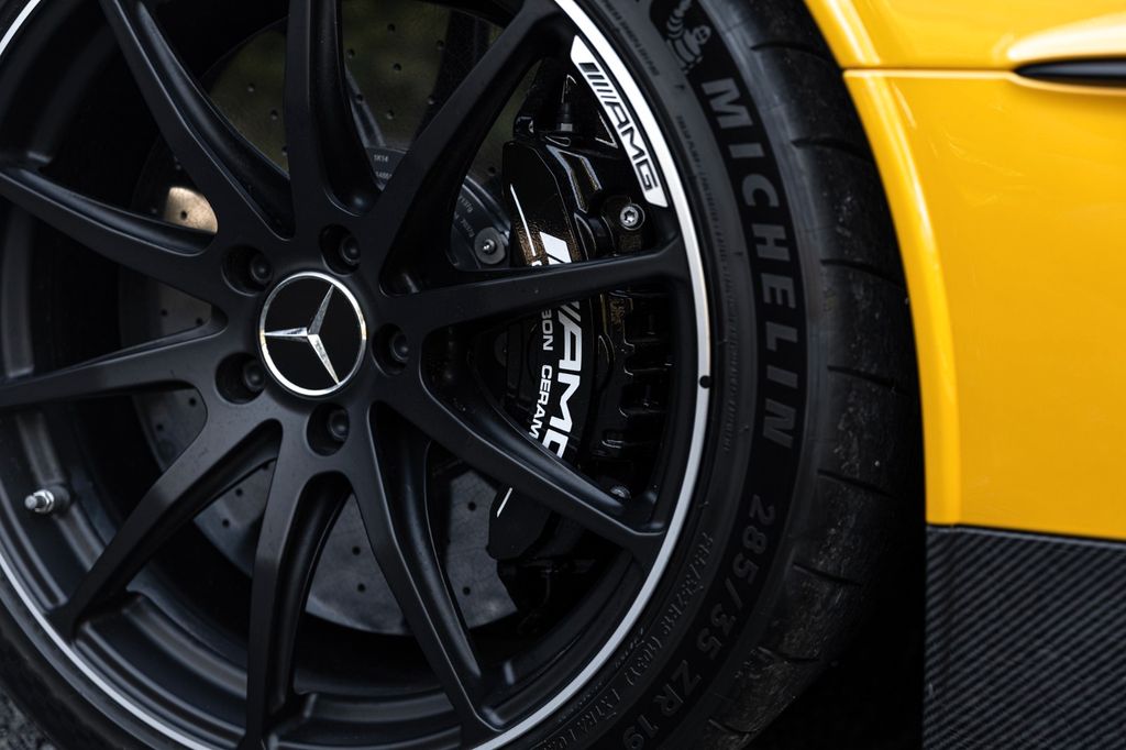 Mercedes-Benz AMG GT 2024