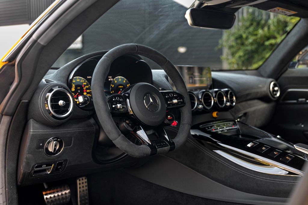 Mercedes-Benz AMG GT 2024