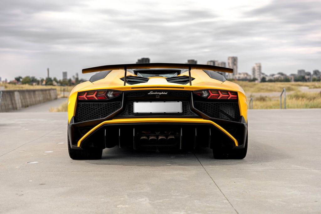 Lamborghini Aventador 2017