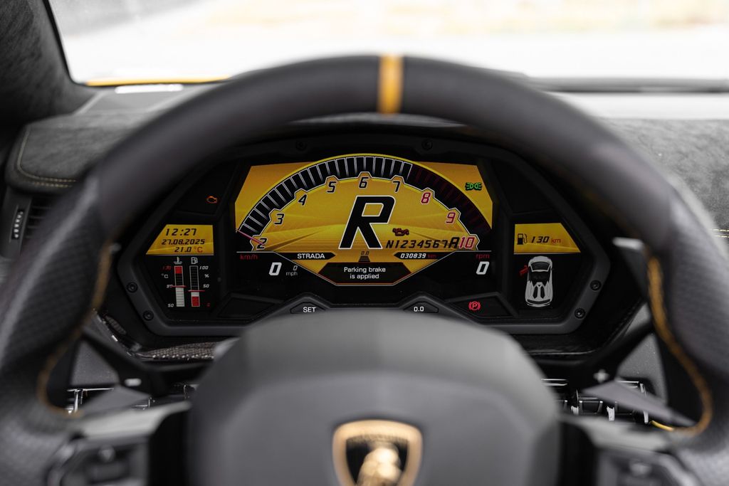 Lamborghini Aventador 2017