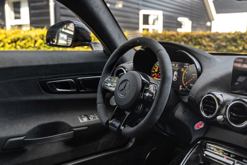 Mercedes-Benz AMG GT 2024