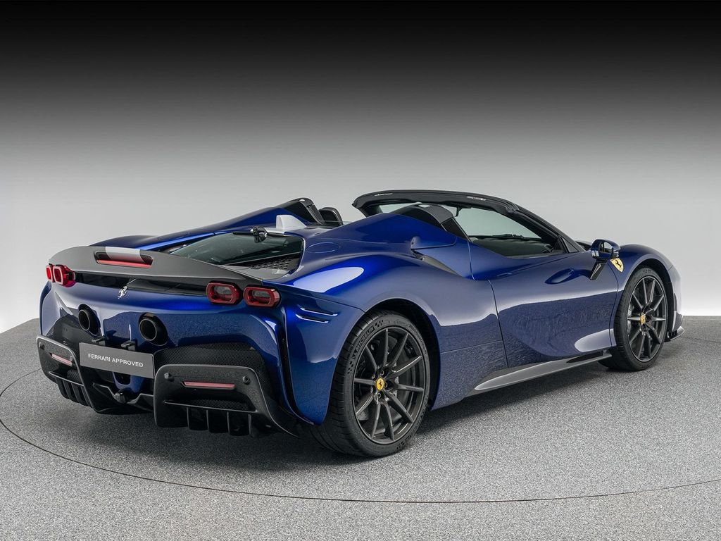 Ferrari SF90 2023