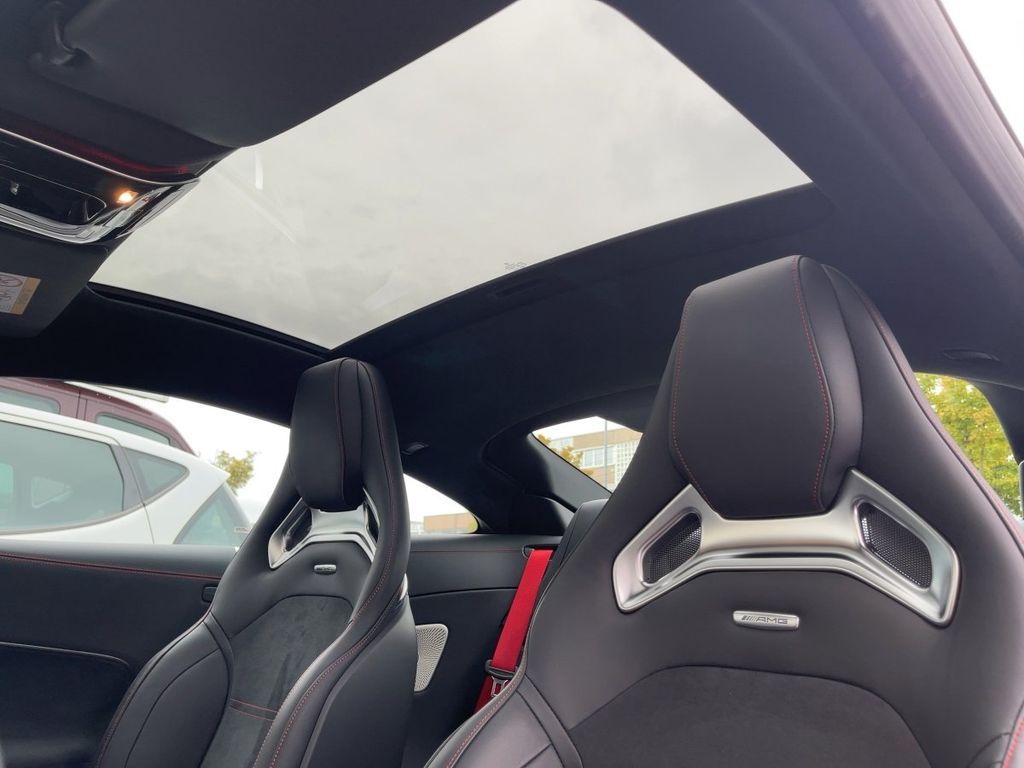 Mercedes-Benz AMG GT 2024