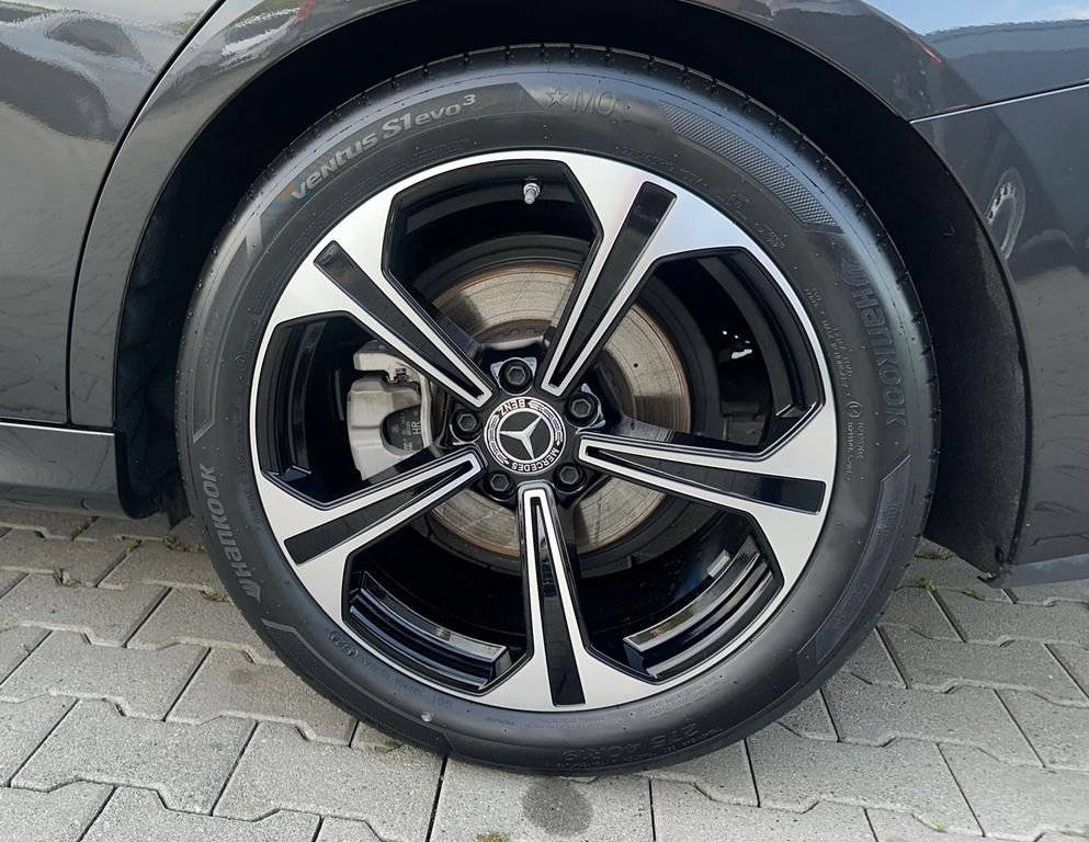 Mercedes-Benz E 220 2024