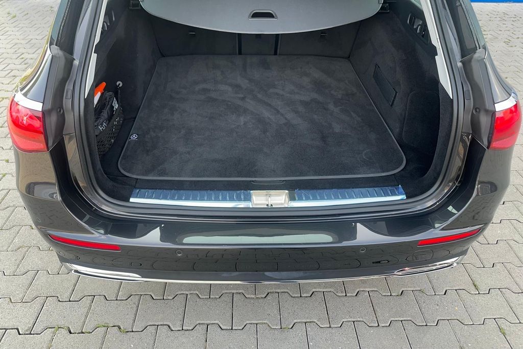 Mercedes-Benz E 220 2024