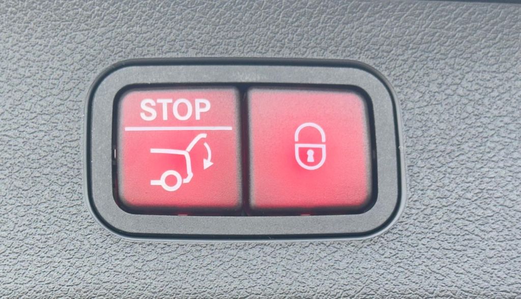 Mercedes-Benz E 220 2024