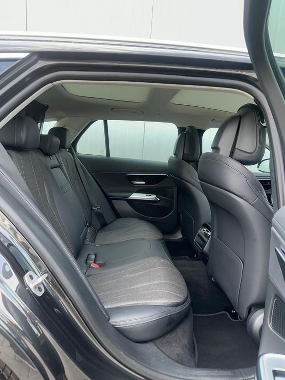 Mercedes-Benz E 220 2024