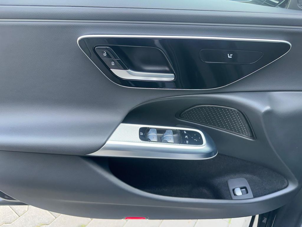 Mercedes-Benz E 220 2024