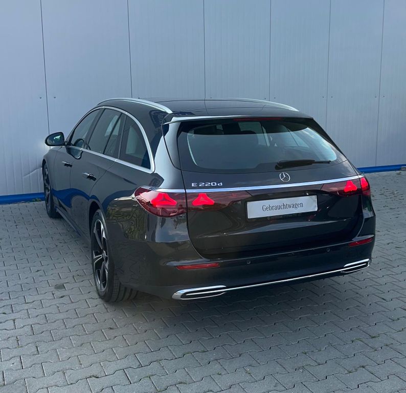 Mercedes-Benz E 220 2024