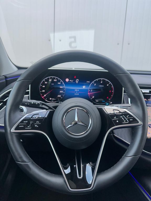 Mercedes-Benz E 220 2024