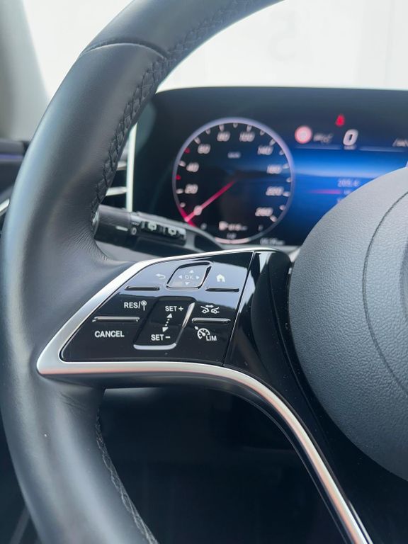 Mercedes-Benz E 220 2024