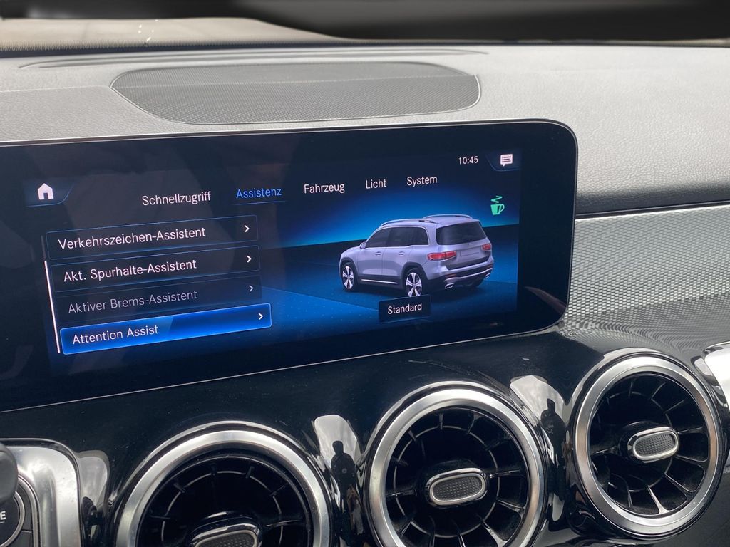 Mercedes-Benz GLB 180 2023