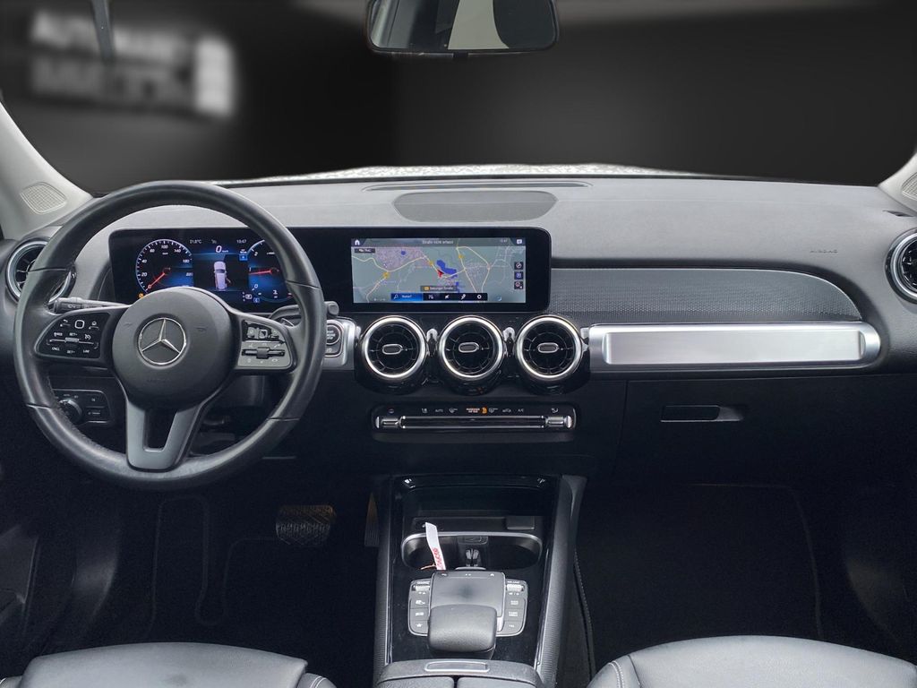 Mercedes-Benz GLB 180 2023