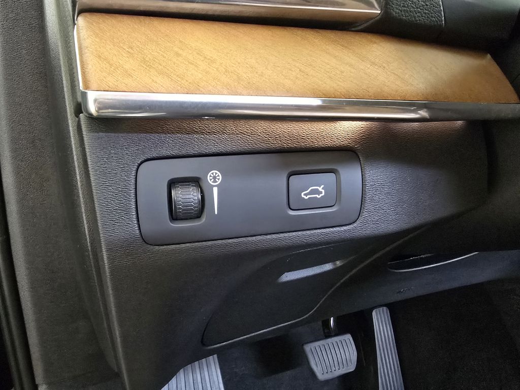 Volvo XC90 2019