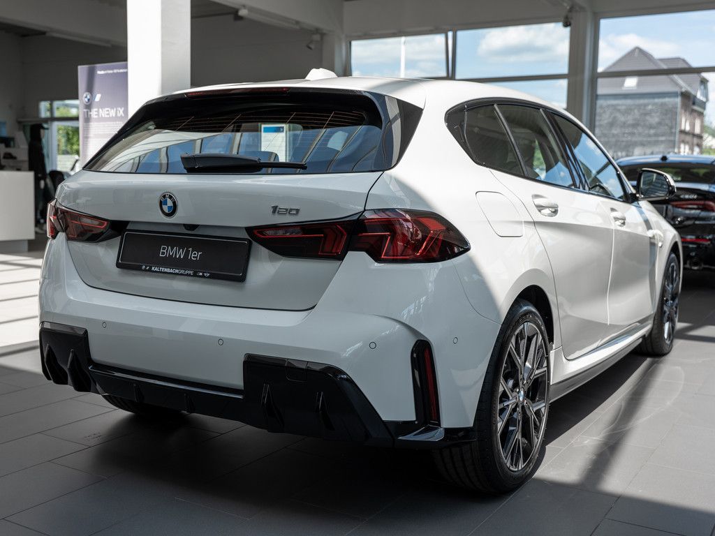 BMW 120