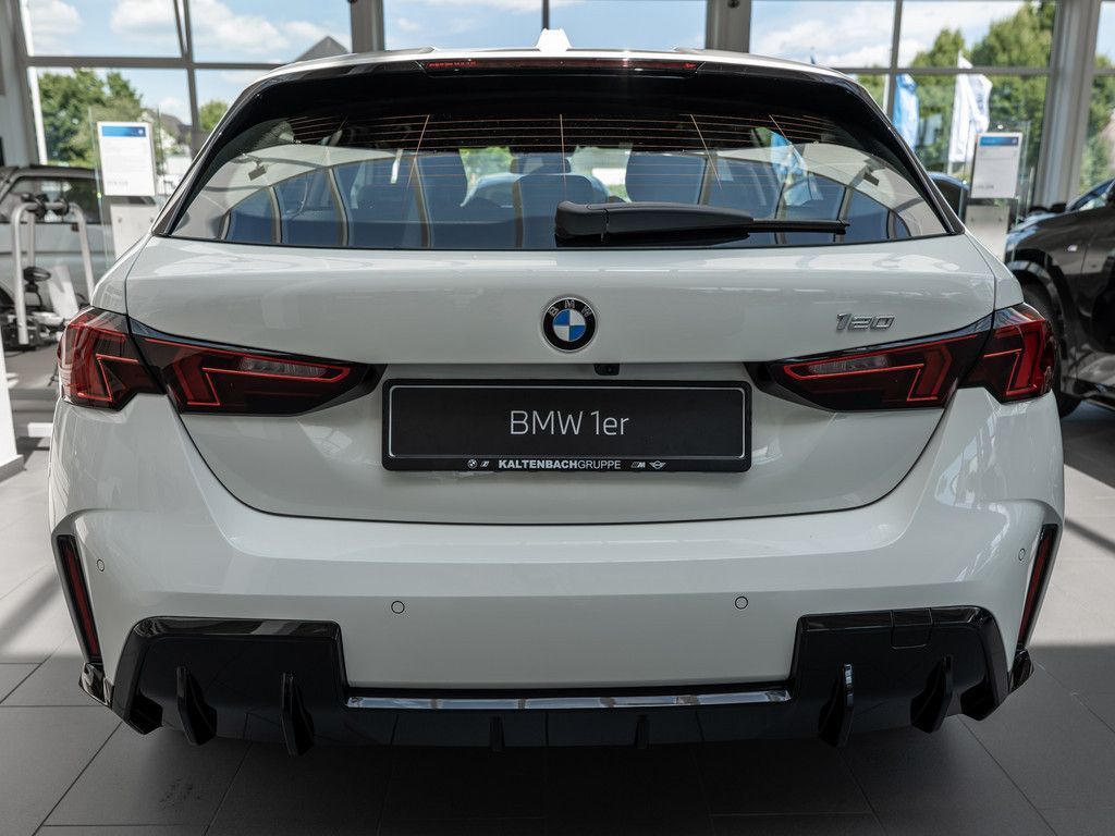 BMW 120