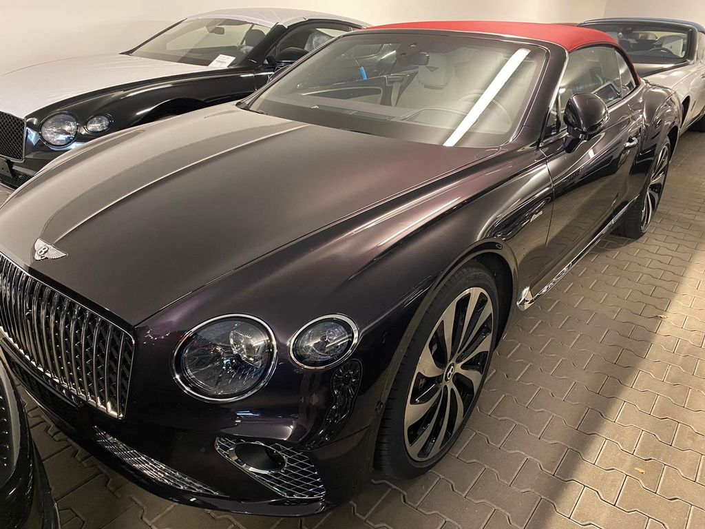 Bentley Continental GTC 2024
