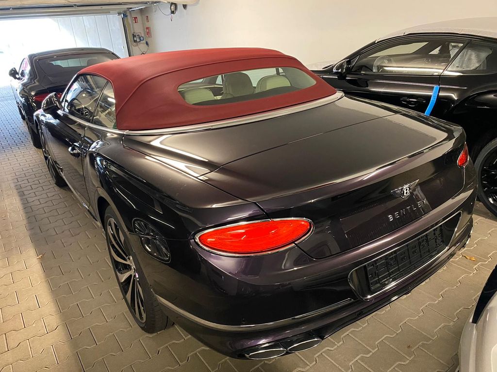 Bentley Continental GTC 2024