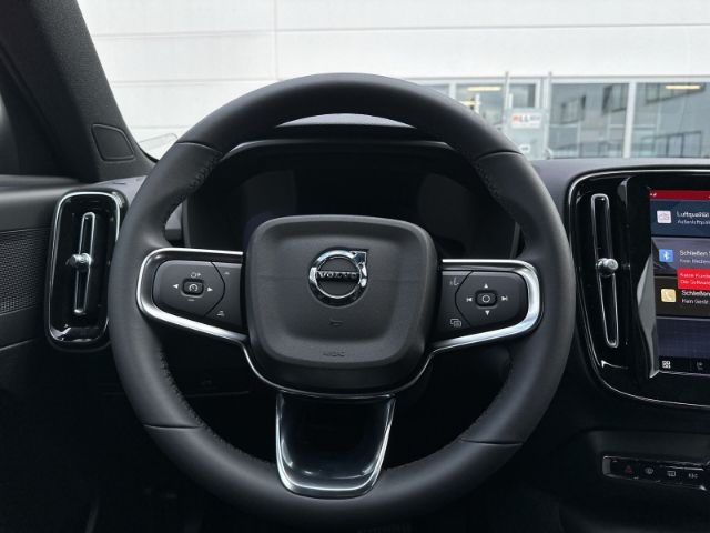 Volvo XC40 2024