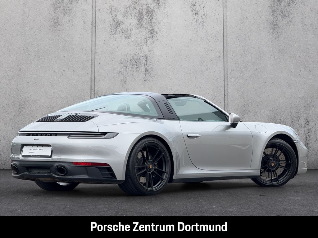 Porsche 992 2023