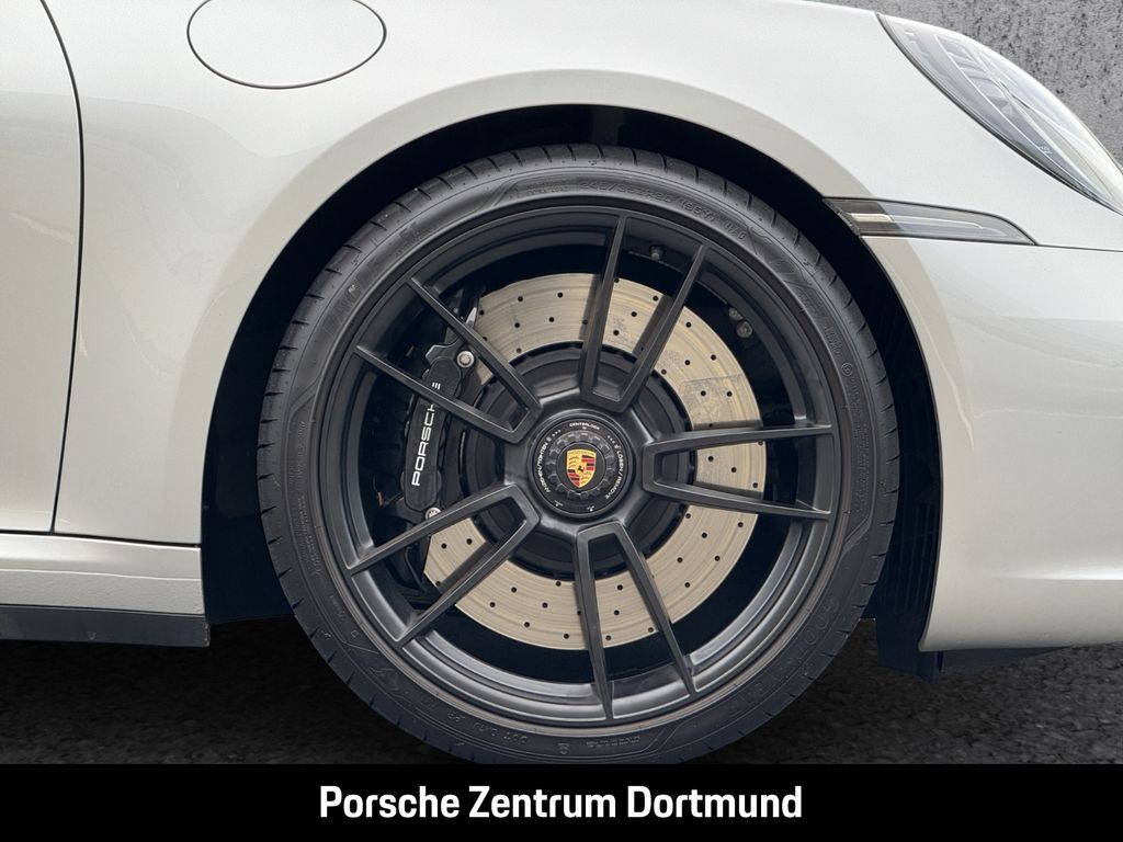 Porsche 992 2023