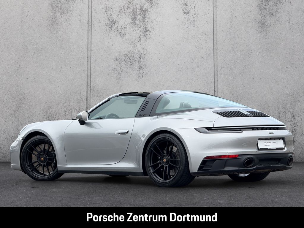 Porsche 992 2023
