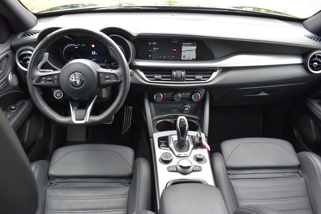 Alfa Romeo Stelvio 2024