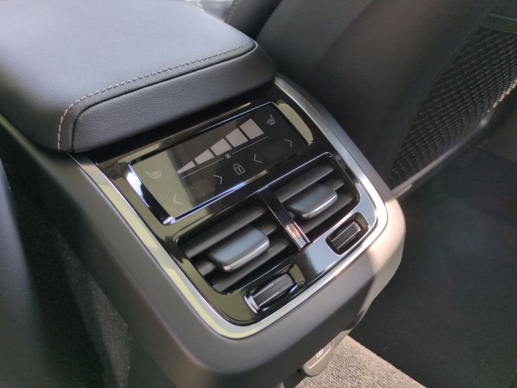 Volvo V60 Cross Country 2023