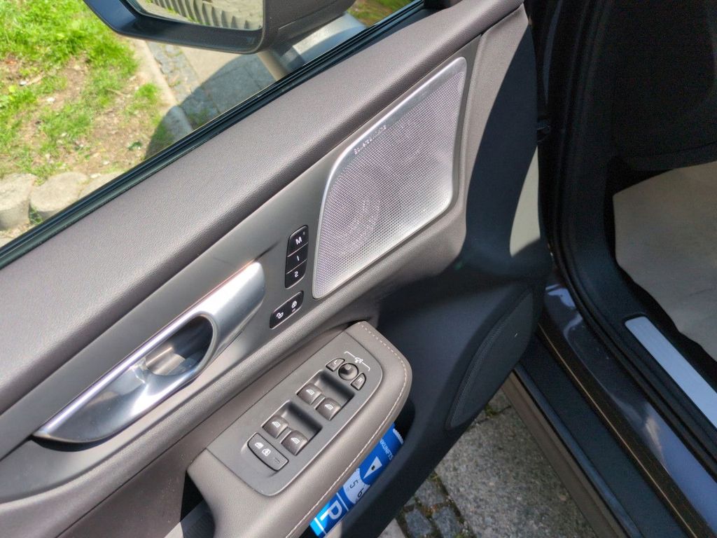 Volvo V60 Cross Country 2023