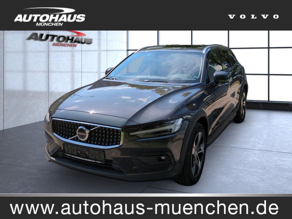 Volvo V60 Cross Country 2023
