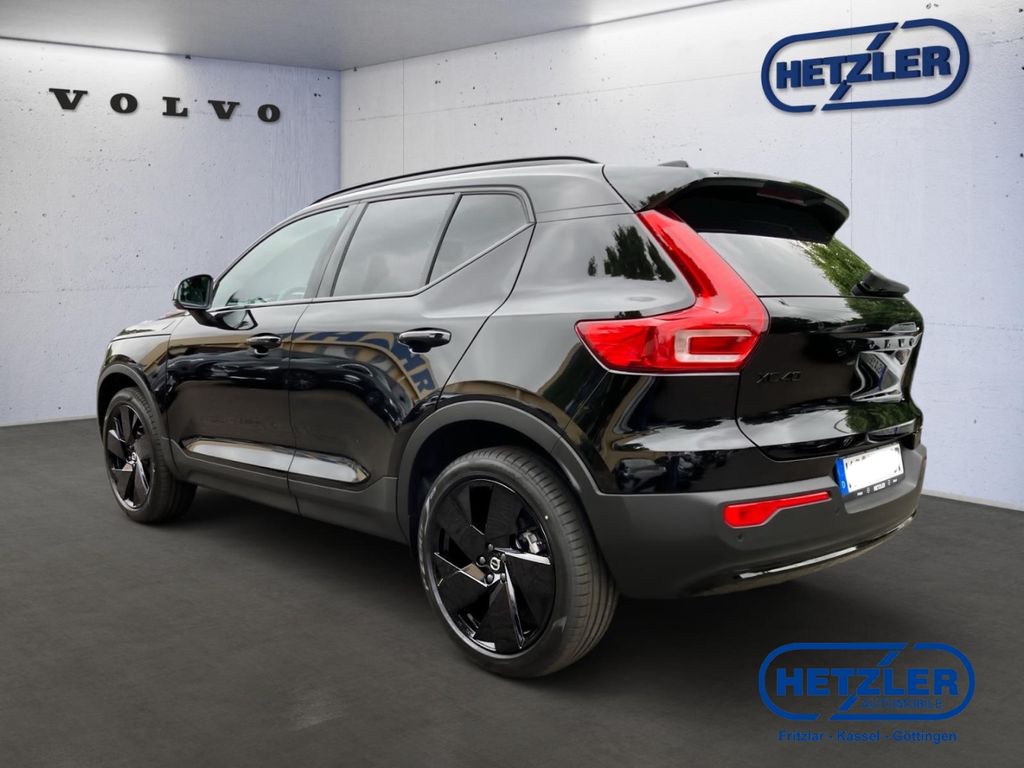 Volvo XC40 2025