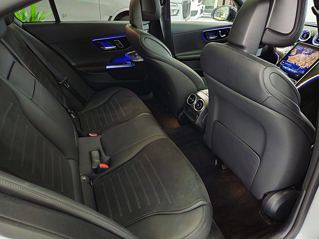 Mercedes-Benz C 300 2025