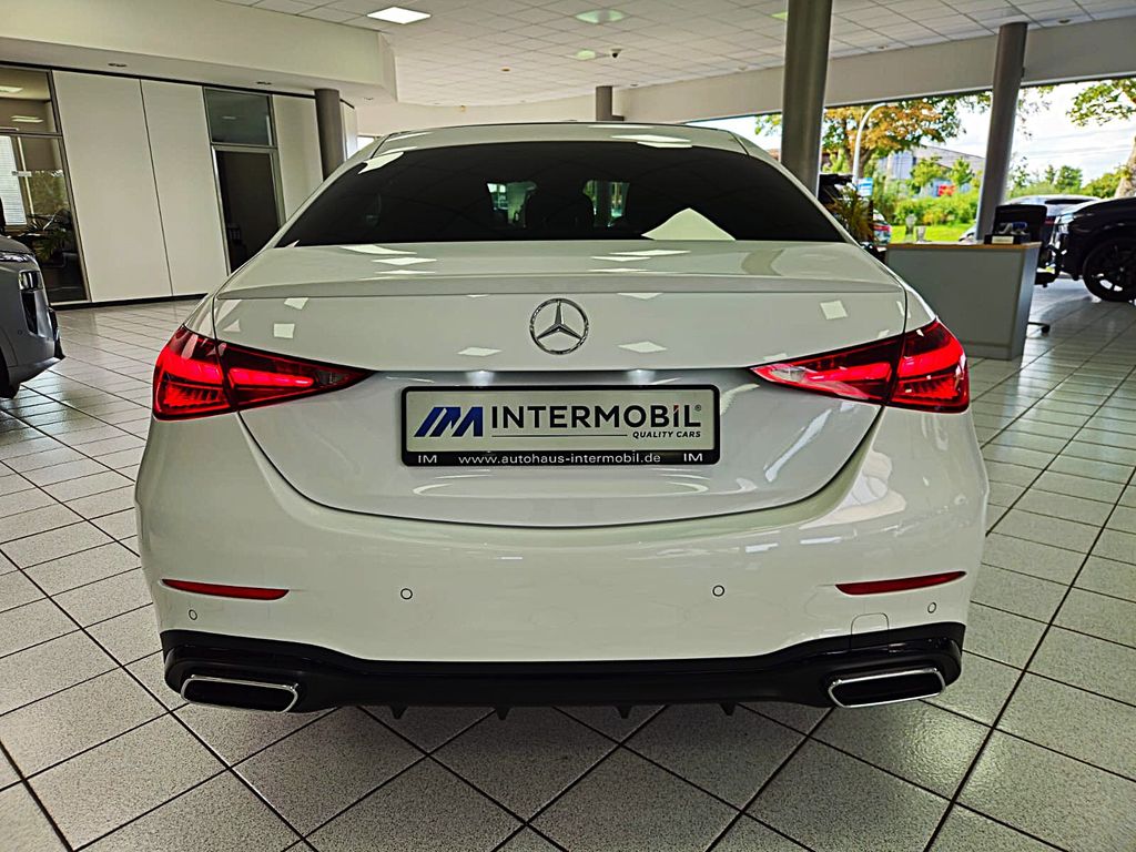 Mercedes-Benz C 300 2025