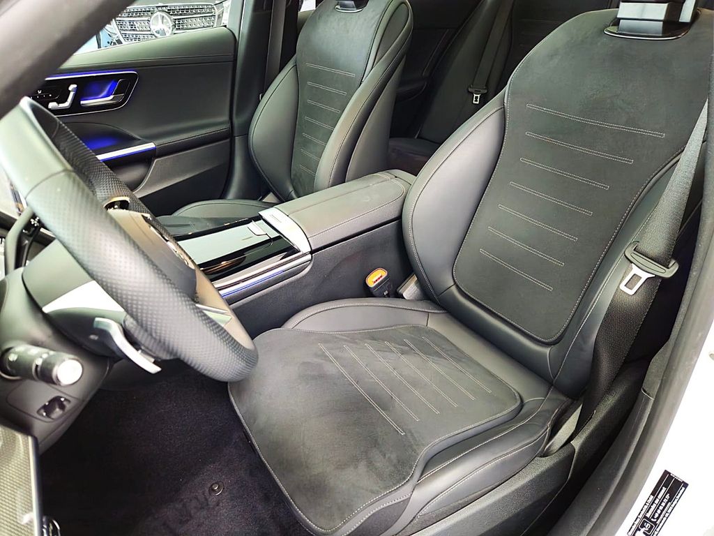 Mercedes-Benz C 300 2025